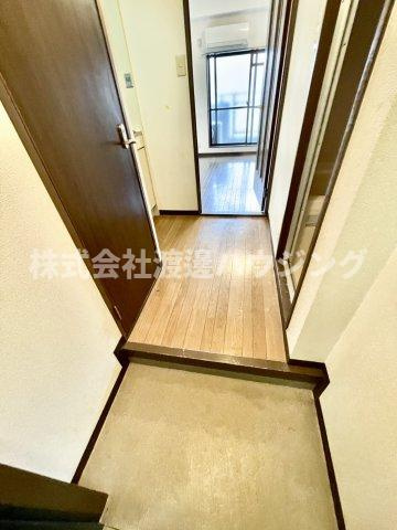 ベルエトワールKの玄関