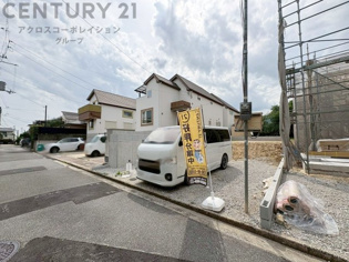 建築順調に進行中です。同社施工例物件近隣にございますので、見学希望の際はお気軽にお問い合わせください。ネットからの見学予約も便利です。「C21アクロス」でアクロスコーポレイションを検索！