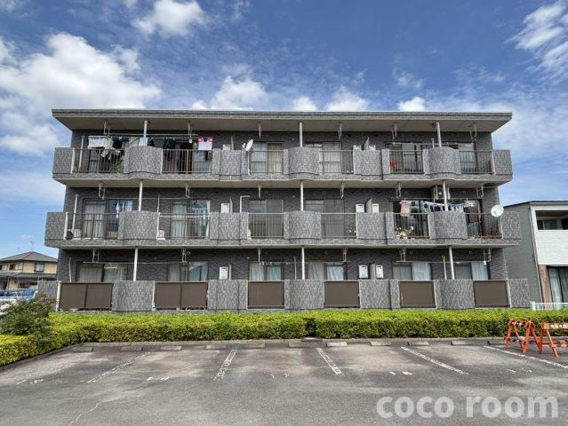 ガーデンパレスカネブンAの外観