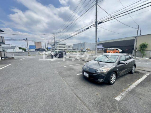アルカディアＤの駐車場|高崎、前橋のお部屋探しはエンドスケープまで！お客様の理想お聞かせ下さい♪