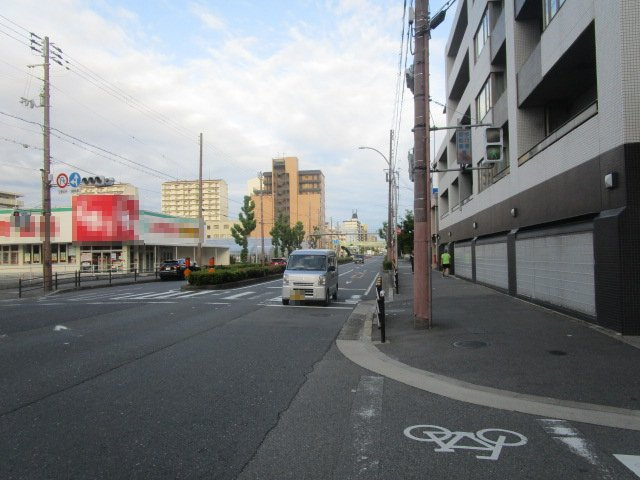 大阪市東住吉区鷹合３丁目のビルの周辺