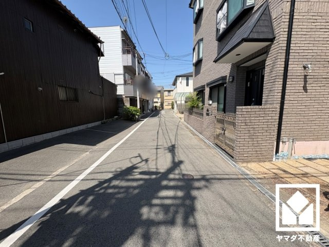 大阪市西成区天下茶屋１丁目の前面道路含む現地写真
