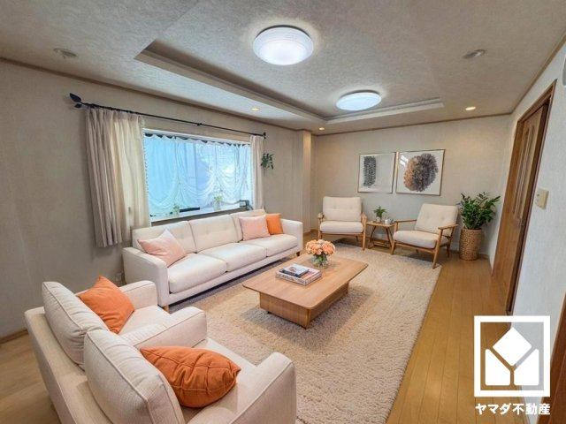 大阪市西成区天下茶屋１丁目の居間・リビング|※本画像は空室時の写真に、家具・小物等をCG合成したイメージです。