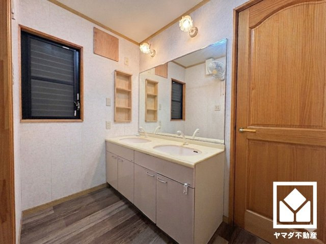 大阪市西成区天下茶屋１丁目の独立洗面台|※本画像は空室時の写真を加工し、家具・小物等を撤去したイメージです。