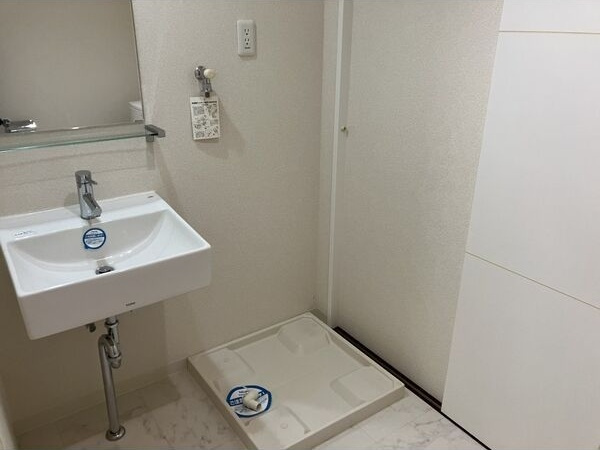 GRANDUKE代官町の洗面所