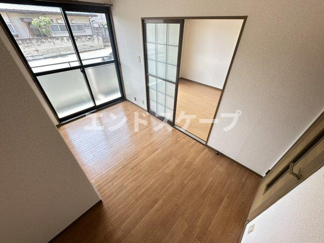 トレファルコＡ棟の居間・リビング|高崎、前橋のお部屋探しはエンドスケープまで！お客様の理想お聞かせ下さい♪