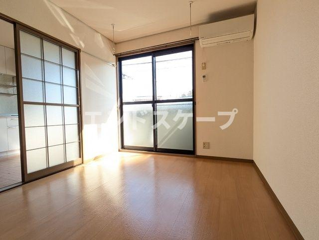 トレファルコＡ棟の居間・リビング|高崎、前橋のお部屋探しはエンドスケープまで！お客様の理想お聞かせ下さい♪