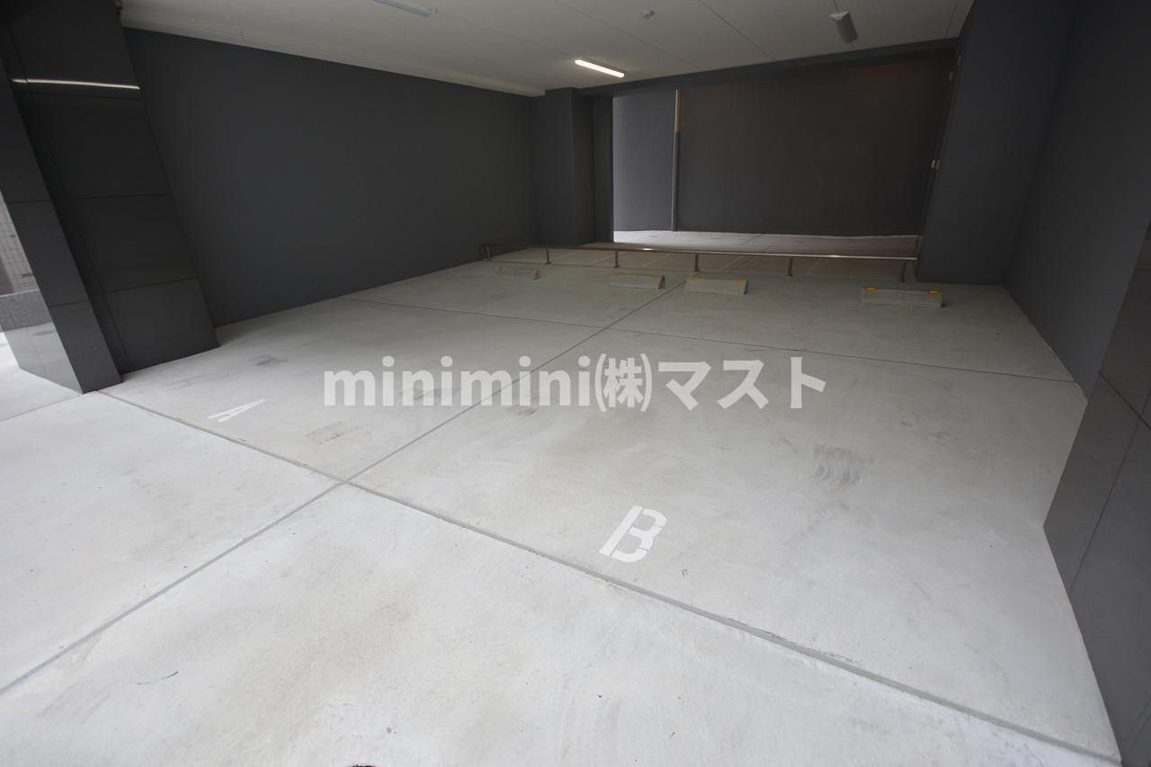 ファステート難波SOUTHベックの駐車場