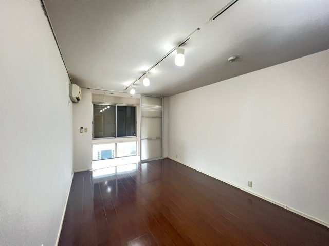 高槻市城西町のアパートの内装