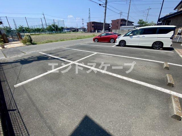 ローズヒルＳの駐車場|高崎、前橋のお部屋探しはエンドスケープまで！お客様の理想お聞かせ下さい♪