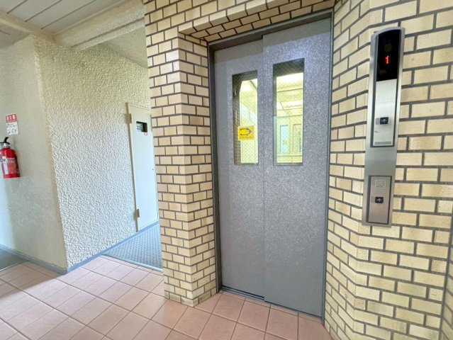 ◆２０２６年１月リフォーム完了◆ペット飼育可（規約有）◆南向き３ＬＤＫ◆ユニ宇治マンション３号館のその他共用部分|エレベーター