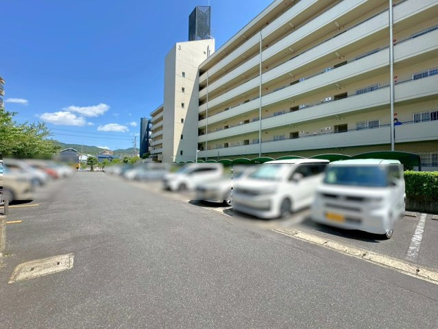 ◆２０２６年１月リフォーム完了◆ペット飼育可（規約有）◆南向き３ＬＤＫ◆ユニ宇治マンション３号館の駐車場|駐車場