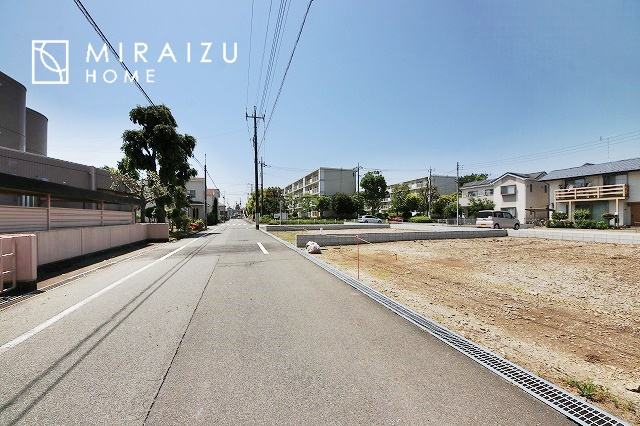 【前面道路含む現地写真】 | 現地見学やご案内は、周辺環境と合わせてエリアの特性を存分にお伝えできるような思いでに残るご案内に努めます。