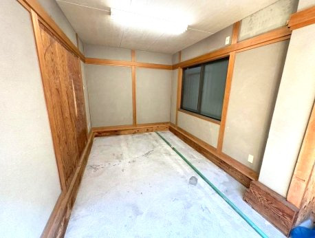 京橋戸建テナントの内装