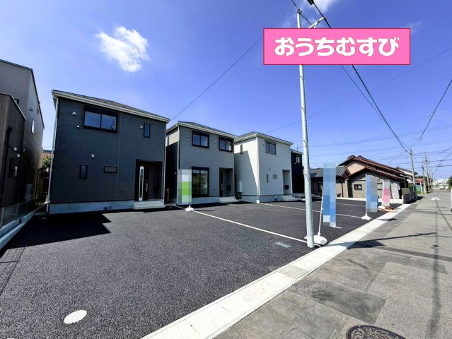 春日井市花長町第2(全4棟)の前面道路含む現地写真