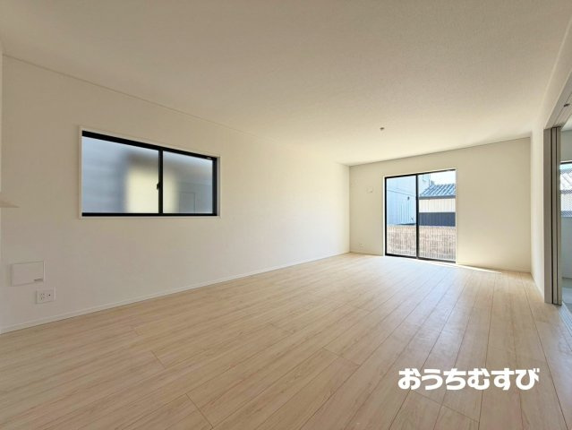 春日井市花長町第2(全4棟)の居間・リビング