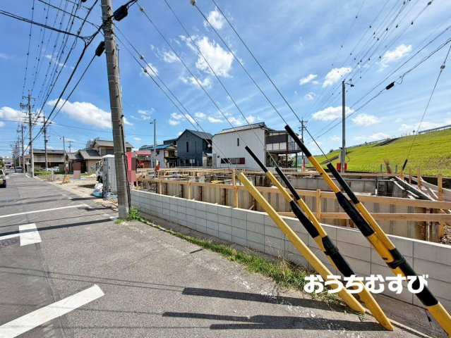 北区東味鋺第4(全5棟)の前面道路含む現地写真