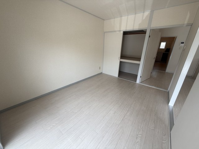 マンション遠山の洋室