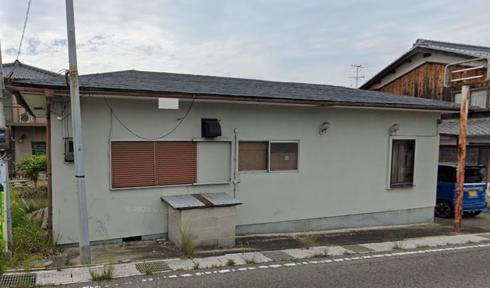 野洲市永原の店舗事務所の外観