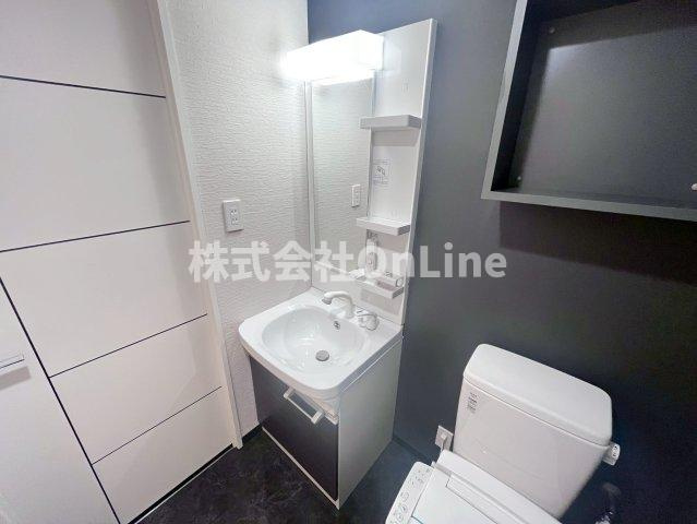大阪市平野区加美北１丁目の賃貸マンションの独立洗面台