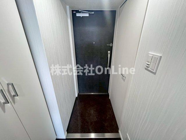 大阪市平野区加美北１丁目の賃貸マンションの玄関