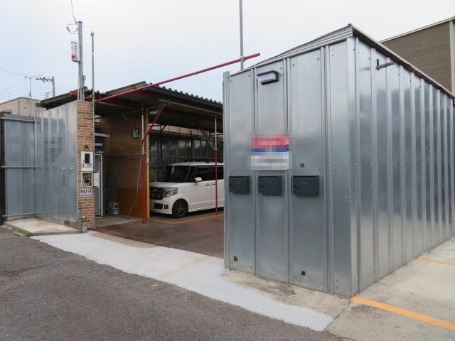 府中市西府町５丁目の倉庫の外観