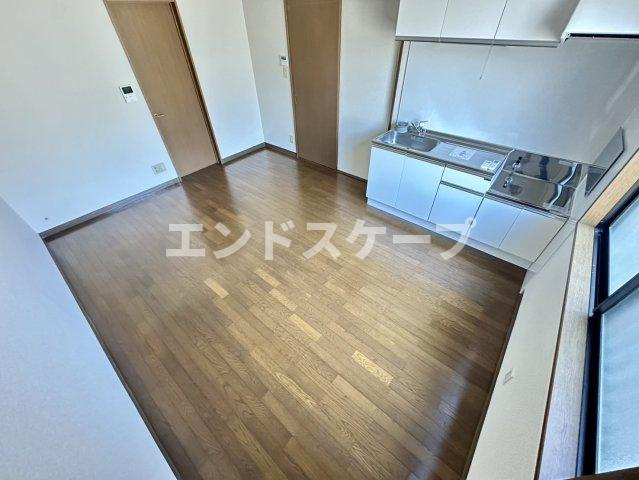 プラムハイツⅡの居間・リビング|高崎、前橋のお部屋探しはエンドスケープまで！お客様の理想お聞かせ下さい♪