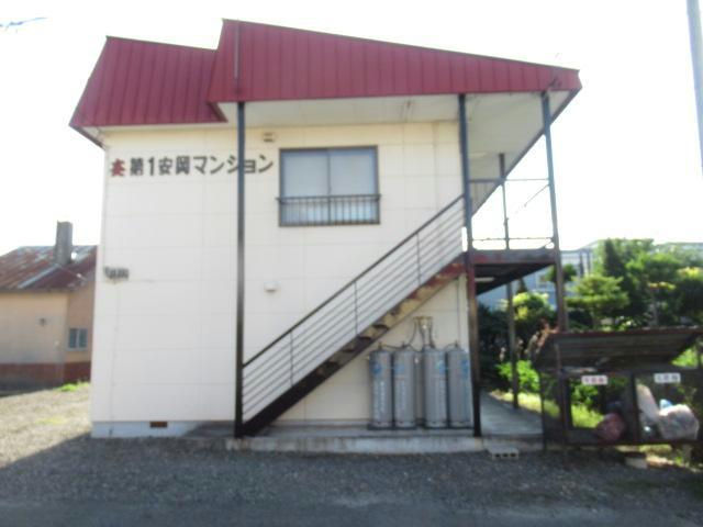 第1安岡マンションの外観
