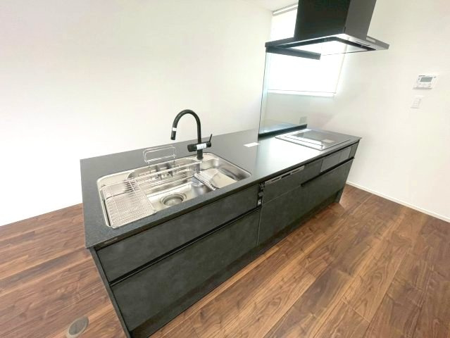 廿日市市阿品4丁目　№37011のキッチン|シックな
アイランドキッチンです。
