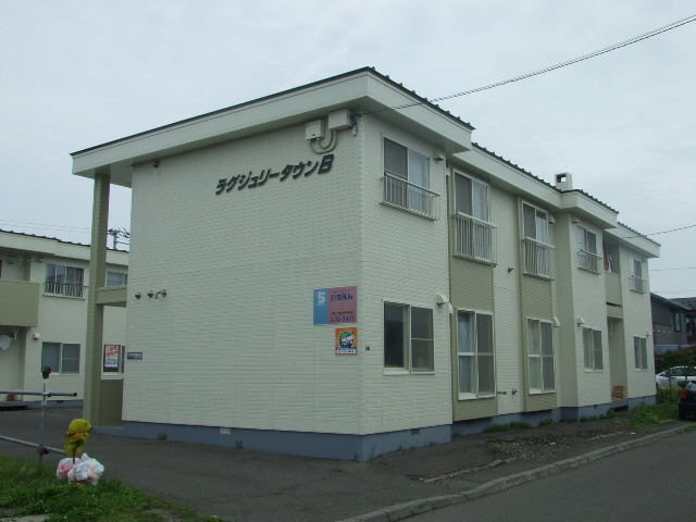 ラグジュリータウン　Ｂ棟