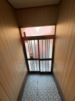 【玄関】 | 和泉市富秋町２丁目貸家