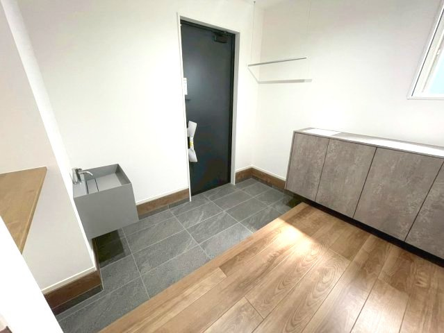廿日市市阿品4丁目　№37009の玄関|明るい開放的な
玄関です。