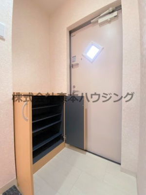 【収納】 | 　Mansion Grace | ※同タイプ別室の写真となります。
　設備内容や内装色調など相違がある場合は実際のお部屋の現状優先となります。