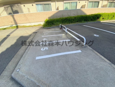 【その他共用部分】 | 　Mansion Grace | バイク置き場です