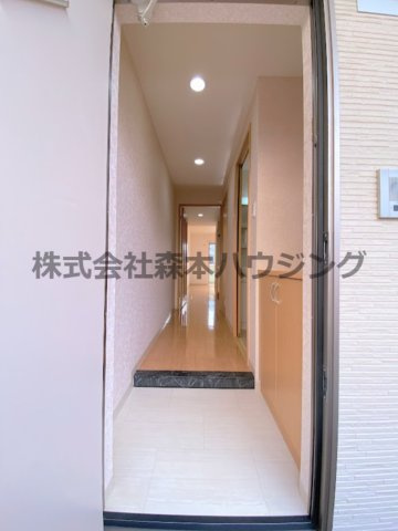 【内装】 | 　Mansion Grace | ※同タイプ別室の写真となります。
　設備内容や内装色調など相違がある場合は実際のお部屋の現状優先となります。