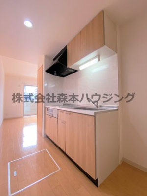 【キッチン】 | 　Mansion Grace | ※同タイプ別室の写真となります。
　設備内容や内装色調など相違がある場合は実際のお部屋の現状優先となります。