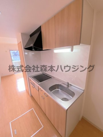【キッチン】 | 　Mansion Grace | ※同タイプ別室の写真となります。
　設備内容や内装色調など相違がある場合は実際のお部屋の現状優先となります。