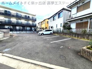 【駐車場】