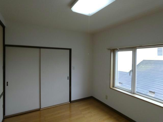 田所アパートの洋室