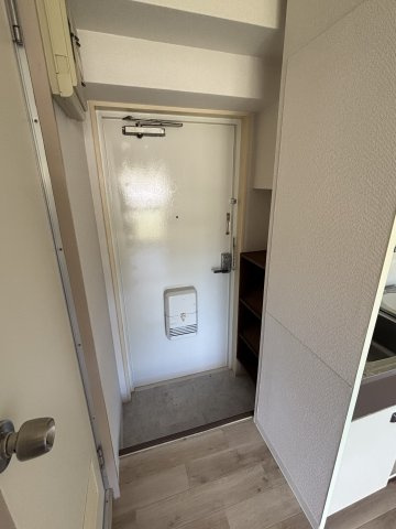【玄関】