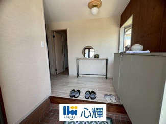 【玄関】 | 宇部市東梶返１丁目中古住宅／３LDK・２階建