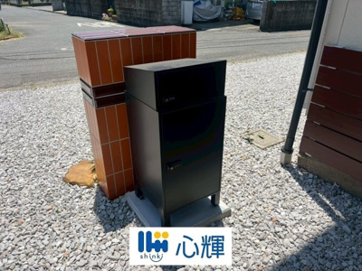 【玄関】 | 宇部市東梶返１丁目中古住宅／３LDK・２階建