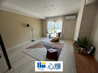 【居間・リビング】 | 宇部市東梶返１丁目中古住宅／３LDK・２階建