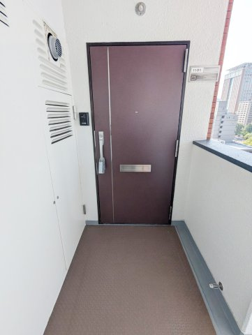 シャンボール河原町の玄関