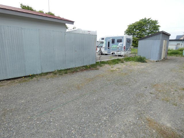 西14北6借家（4-12-2）の駐車場