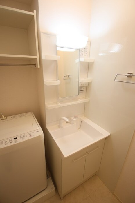 セジュール南町の洗面所