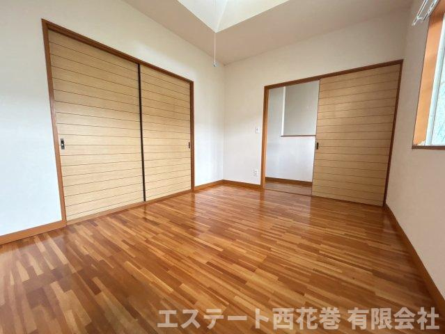 サンハイツ佐藤の洋室