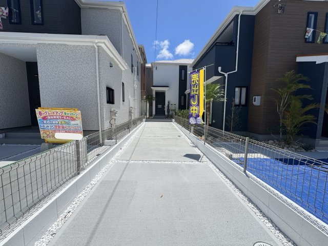 うるま市江洲（全10棟）D号棟の駐車場|D号棟　駐車2台完備♪