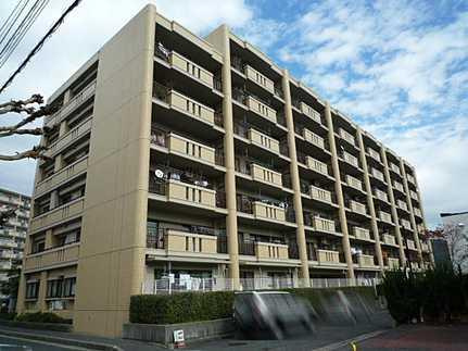 徒歩10分圏内に小学校、中学校やスーパーなどの生活関連施設が揃っており便利な生活環境です♪