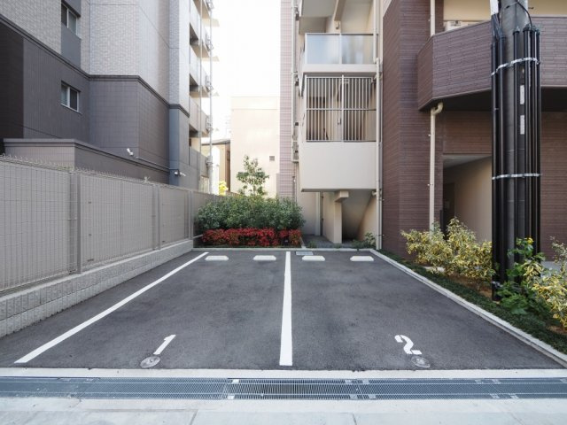 リヴェント福島野田の駐車場